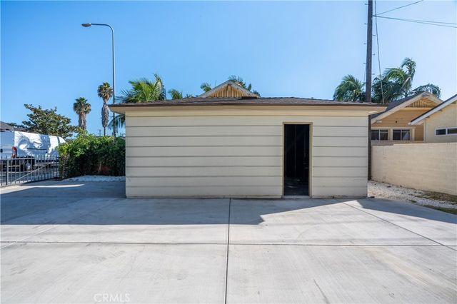2701 Arlington Avenue, Los Angeles, CA 90018