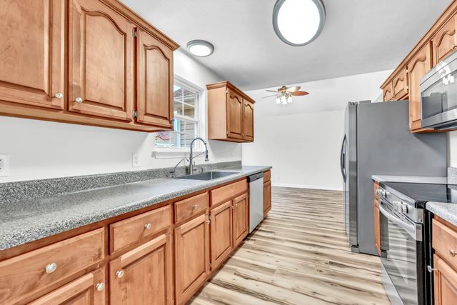 327 N Harris Rd, Portland, TN 37148