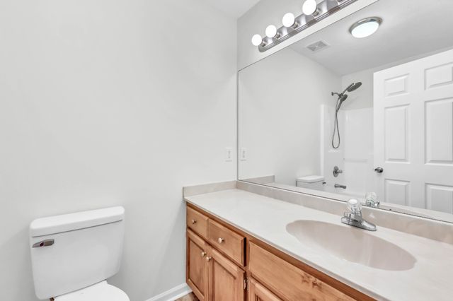 327 N Harris Rd, Portland, TN 37148