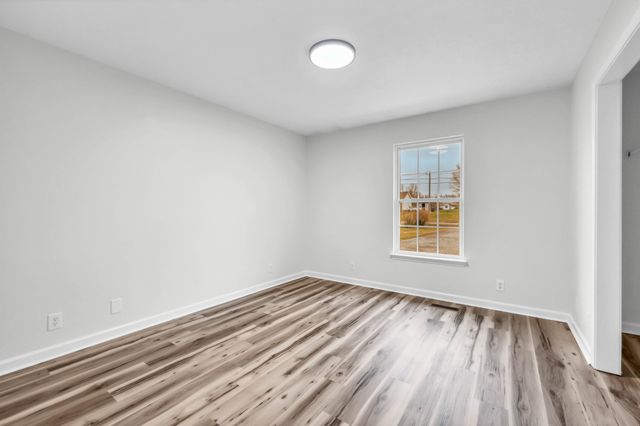 327 N Harris Rd, Portland, TN 37148