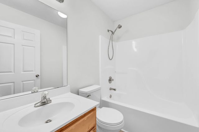 327 N Harris Rd, Portland, TN 37148