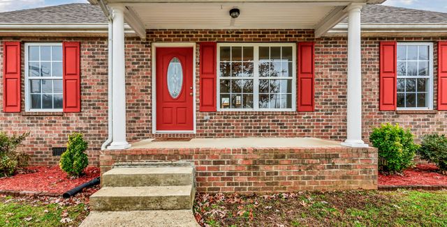 327 N Harris Rd, Portland, TN 37148