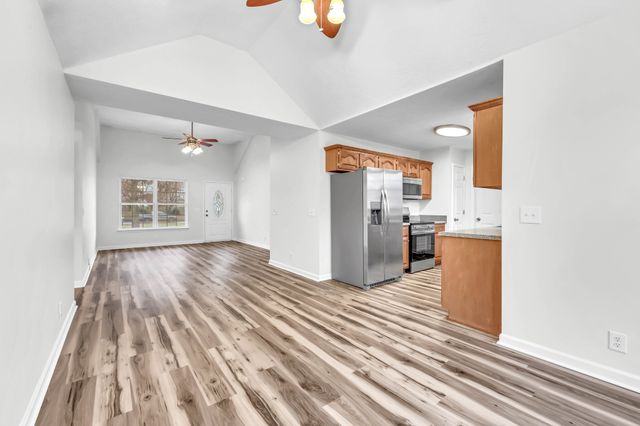 327 N Harris Rd, Portland, TN 37148