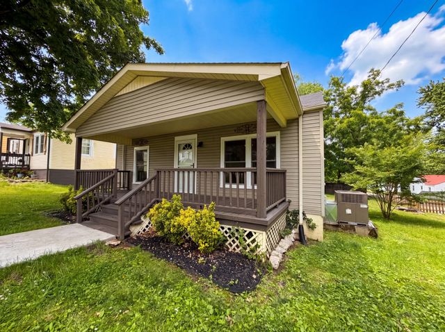 1820 Figures Ave, Columbia, TN 38401
