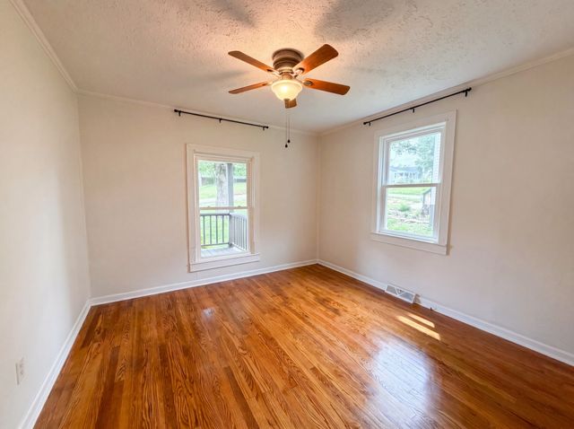 1820 Figures Ave, Columbia, TN 38401