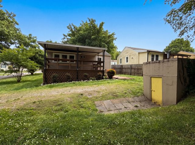 1820 Figures Ave, Columbia, TN 38401