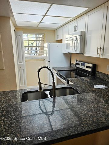 3020 Sir Hamilton Circle 5, Titusville, FL 32780