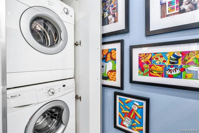 269-10 Grand Central Parkway 32P, Floral Park, NY 11005