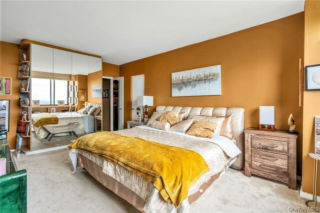 269-10 Grand Central Parkway 32P, Floral Park, NY 11005