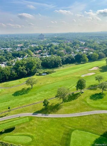 269-10 Grand Central Parkway 32P, Floral Park, NY 11005