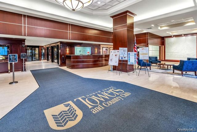 269-10 Grand Central Parkway 32P, Floral Park, NY 11005