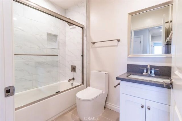 1739 Longwood Avenue, Los Angeles, CA 90019
