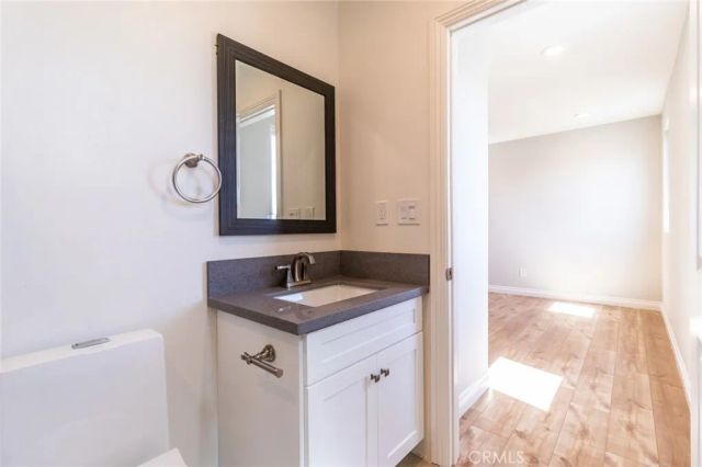 1739 Longwood Avenue, Los Angeles, CA 90019
