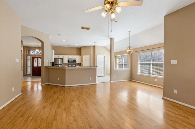1106 Kerri Ct Court, Sugar Land, TX 77479