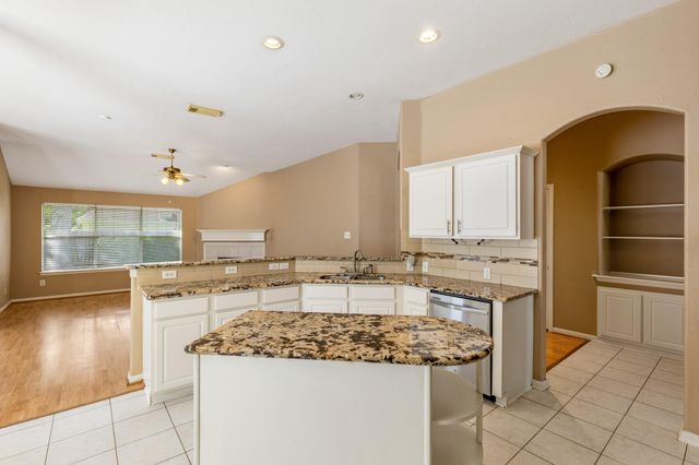 1106 Kerri Ct Court, Sugar Land, TX 77479