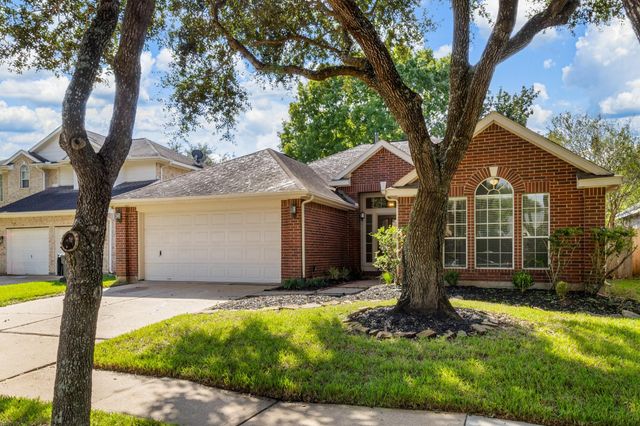 1106 Kerri Ct Court, Sugar Land, TX 77479