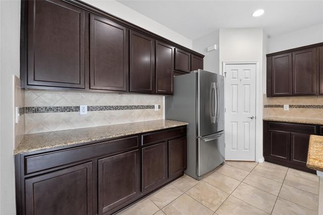 2130 LANDSIDE DRIVE, Valrico, FL 33594