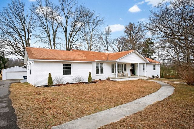 407 Whaley St, Smithville, TN 37166