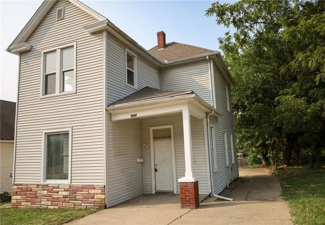 1905 Mitchell Avenue, St Joseph, MO 64507