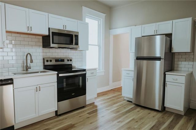 1905 Mitchell Avenue, St Joseph, MO 64507