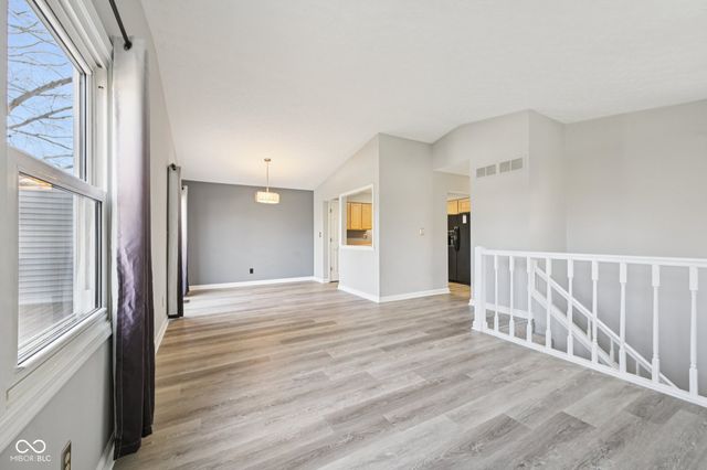 7449 Prairie Lake Drive, Indianapolis, IN 46256