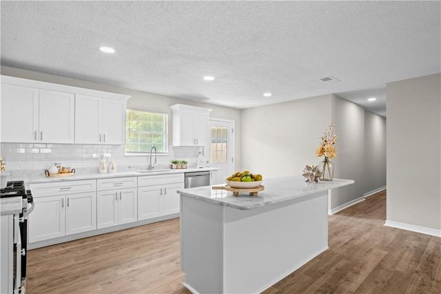 9451 Three Notch Road, Theodore, AL 36582