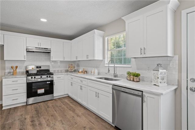 9451 Three Notch Road, Theodore, AL 36582