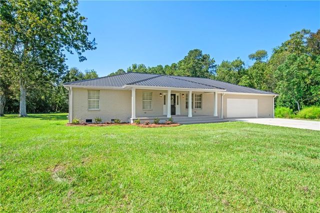 9451 Three Notch Road, Theodore, AL 36582