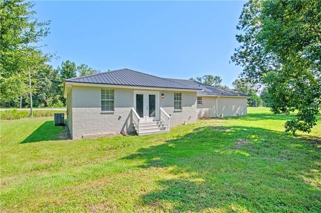 9451 Three Notch Road, Theodore, AL 36582