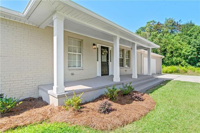 9451 Three Notch Road, Theodore, AL 36582