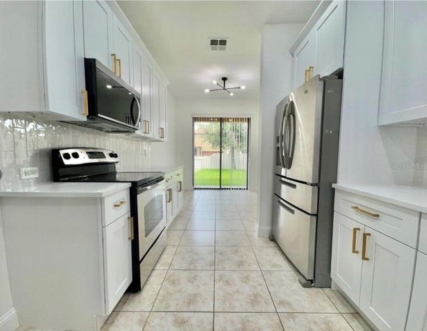 2022 BENT GRASS AVENUE, Ocoee, FL 34761