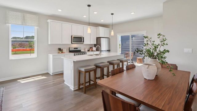 524 Oak Opening Drive, Stoughton, WI 53589
