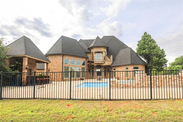 1826 County Road 1210, Tuttle, OK 73089