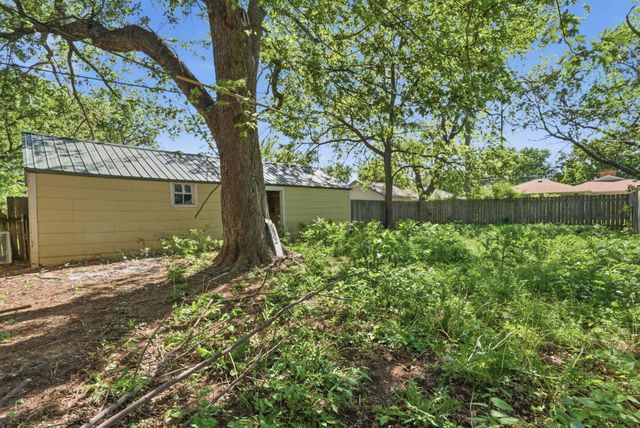 327 Residence St, El Dorado, KS 67042