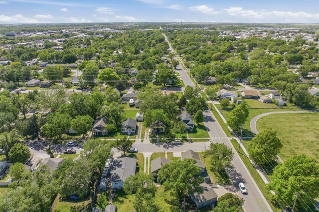 327 Residence St, El Dorado, KS 67042