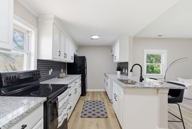 327 Residence St, El Dorado, KS 67042