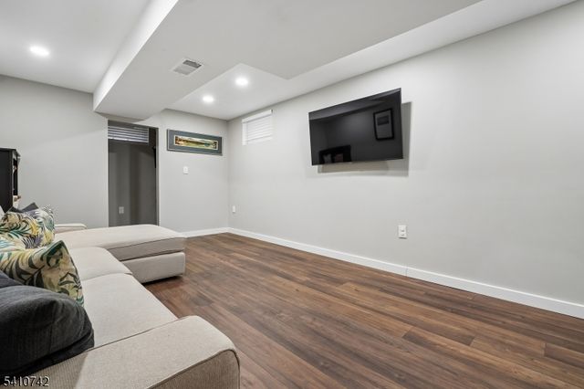 477 South Ave, Fanwood Boro, NJ 07023