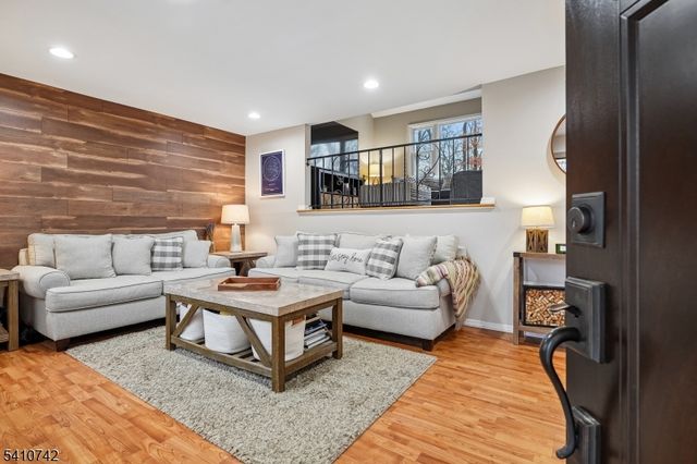 477 South Ave, Fanwood Boro, NJ 07023