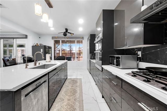 13859 Oak Leaf Way, Rancho Cucamonga, CA 91739