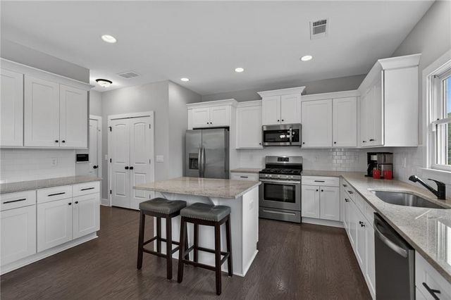 35 Bridgestone Way SE, Cartersville, GA 30120
