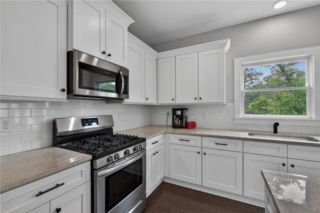 35 Bridgestone Way SE, Cartersville, GA 30120