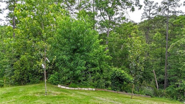 35 Bridgestone Way SE, Cartersville, GA 30120