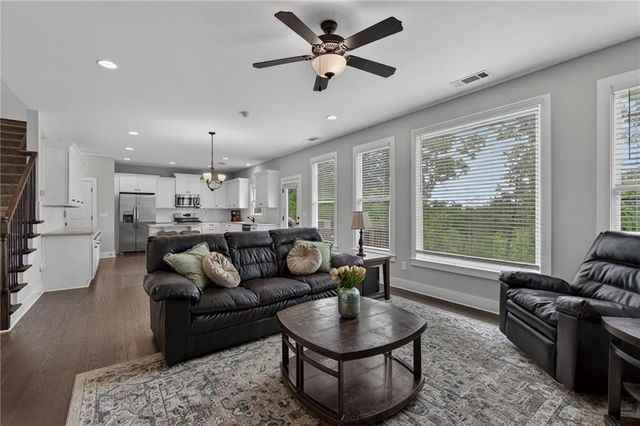 35 Bridgestone Way SE, Cartersville, GA 30120