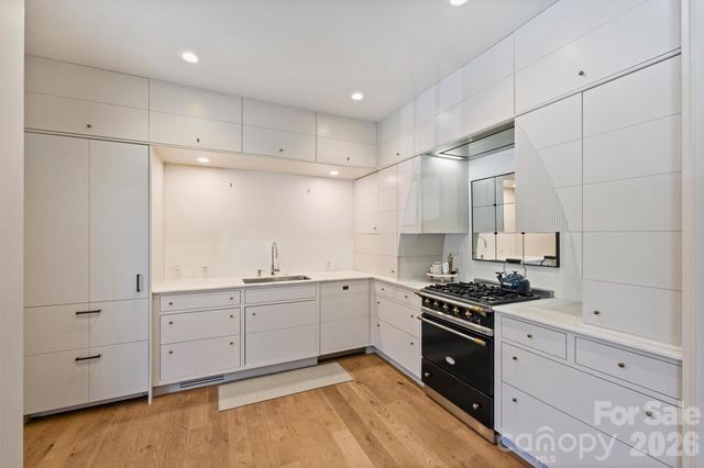 930 Ardsley Road 2, Charlotte, NC 28207