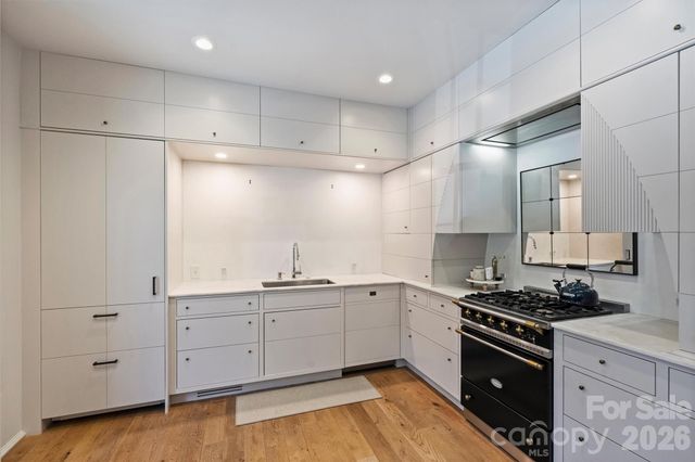 930 Ardsley Road 2, Charlotte, NC 28207