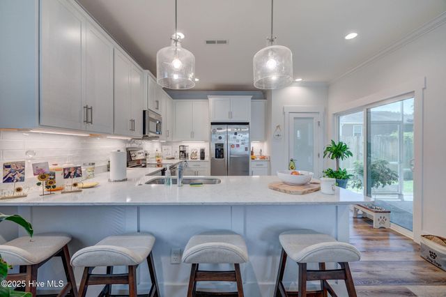 6508 Oak Canopy Drive, Wilmington, NC 28409