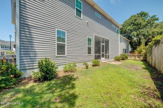 6508 Oak Canopy Drive, Wilmington, NC 28409