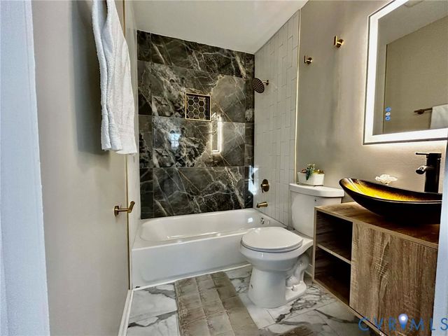 5613 Heywood Rd, Richmond, VA 23224