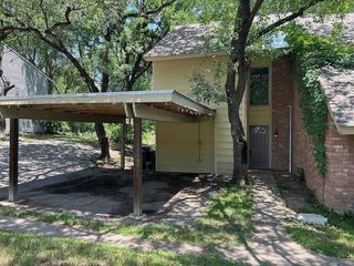 1616 Elmhurst DR B, Austin, TX 78741