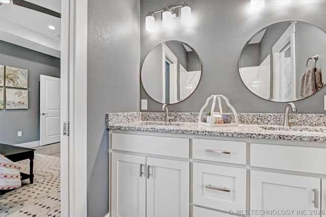 1178 Wild Indigo Circle, Calera, OK 74730